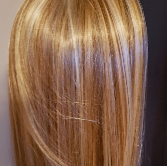 Vivica Fox Synthetic wig - Picture 6 of 8